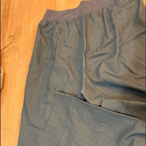 No brand, large wide leg pull on jean